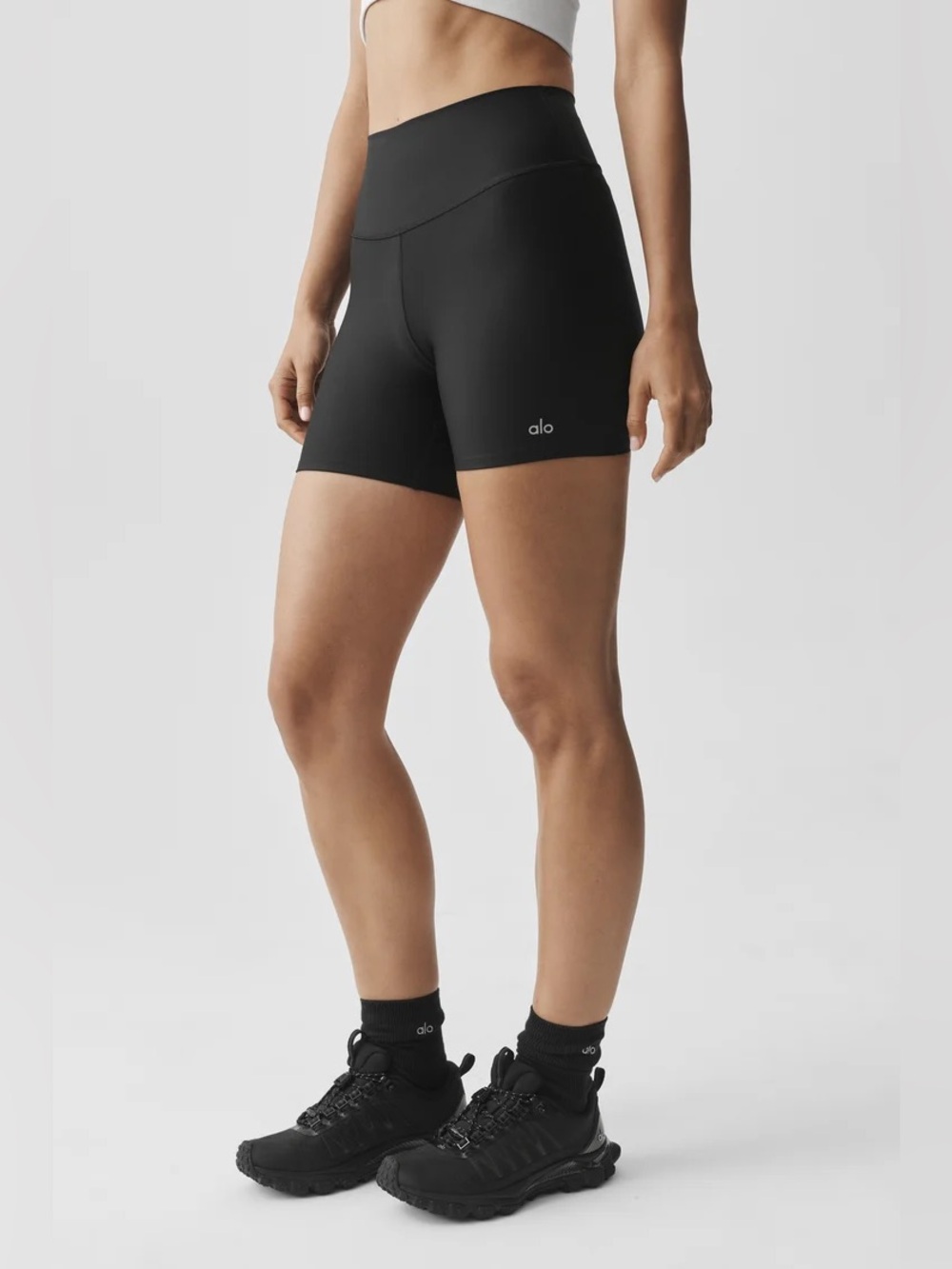 Alo Yoga 5” Airlift Energy Short Black Size Extra Small